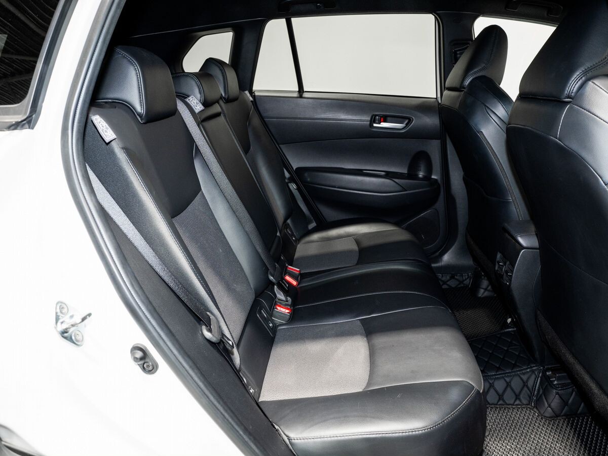 Toyota Corolla Cross 2022 - фото автомобиля