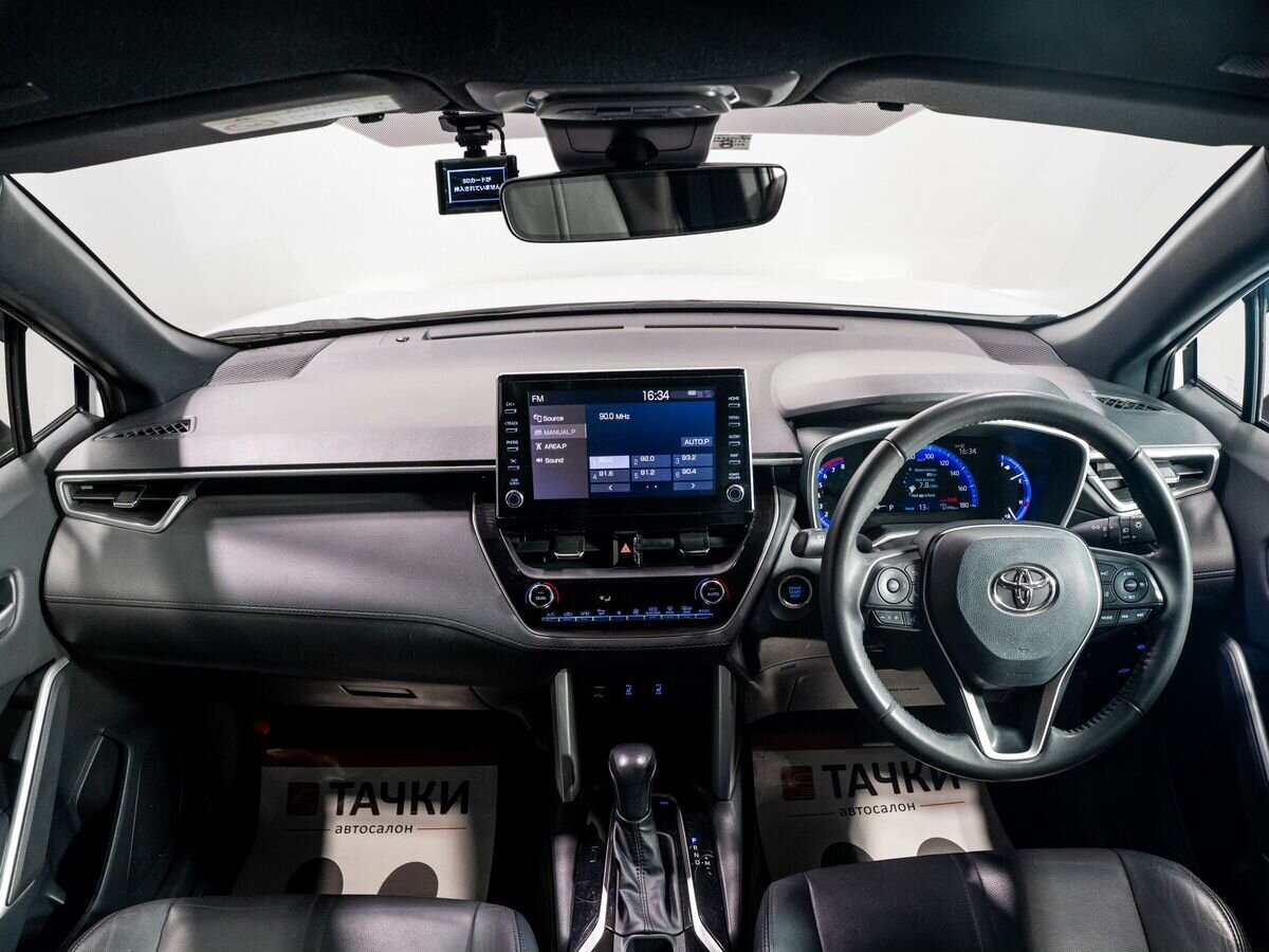 Toyota Corolla Cross 2022 - фото автомобиля