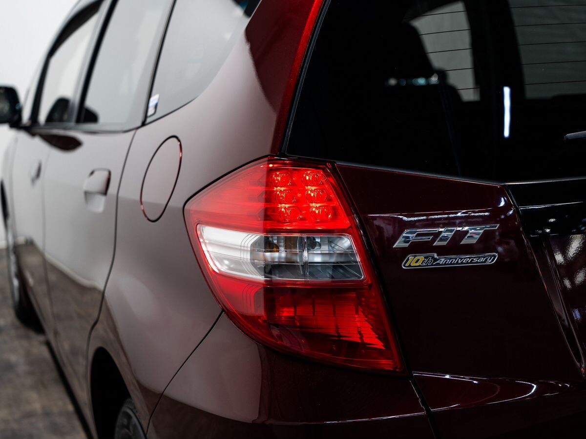 Honda Fit 2011 - фото автомобиля