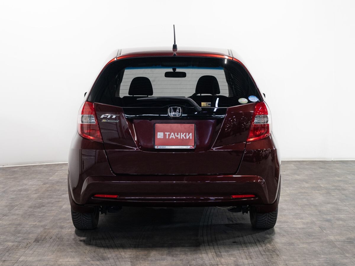 Honda Fit 2011 - фото автомобиля