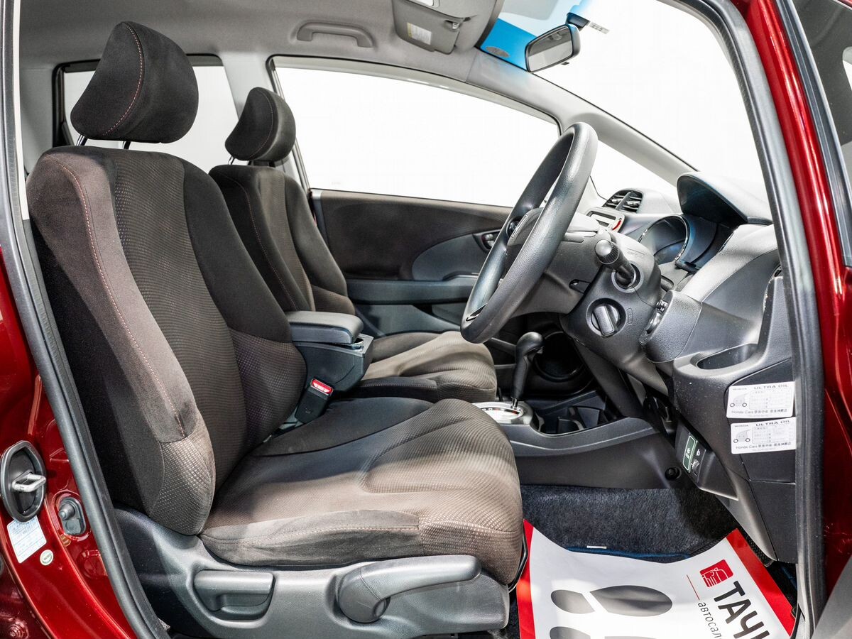 Honda Fit 2011 - фото автомобиля