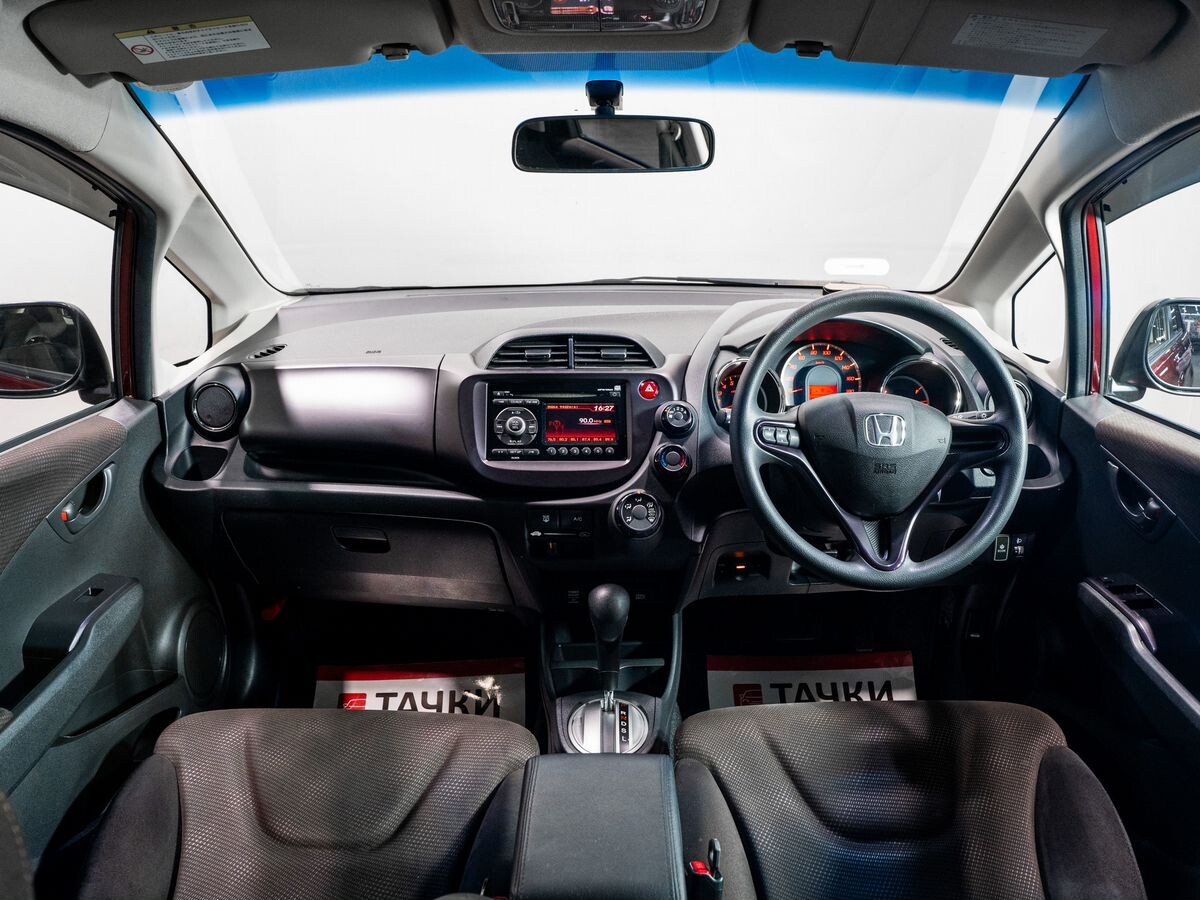 Honda Fit 2011 - фото автомобиля