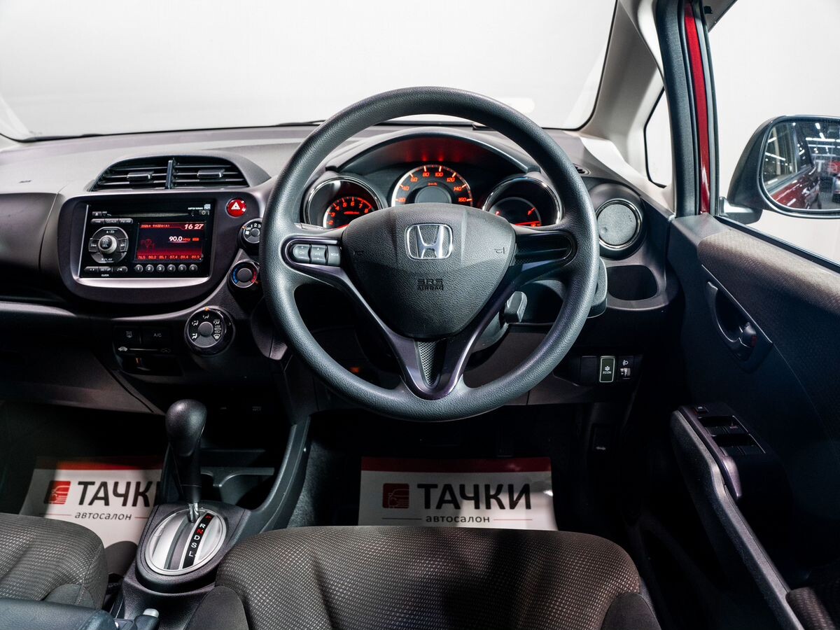 Honda Fit 2011 - фото автомобиля