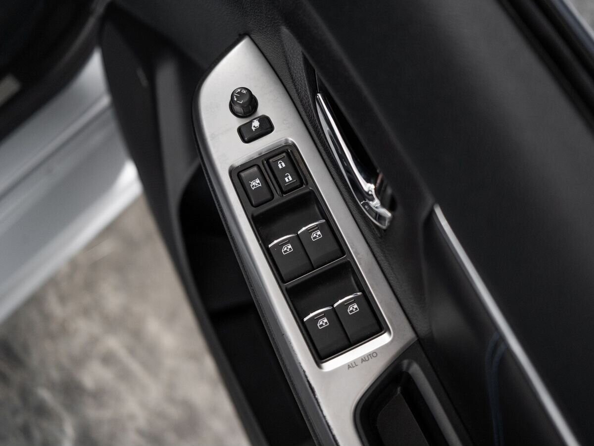 Subaru Levorg 2015 - фото автомобиля