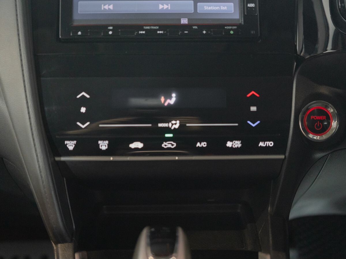 Honda Shuttle 2018 - фото автомобиля