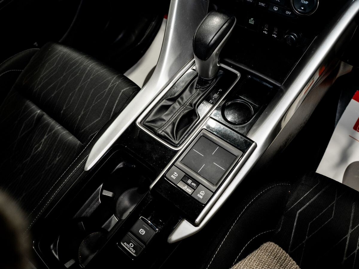 Mitsubishi Eclipse Cross 2018 - фото автомобиля