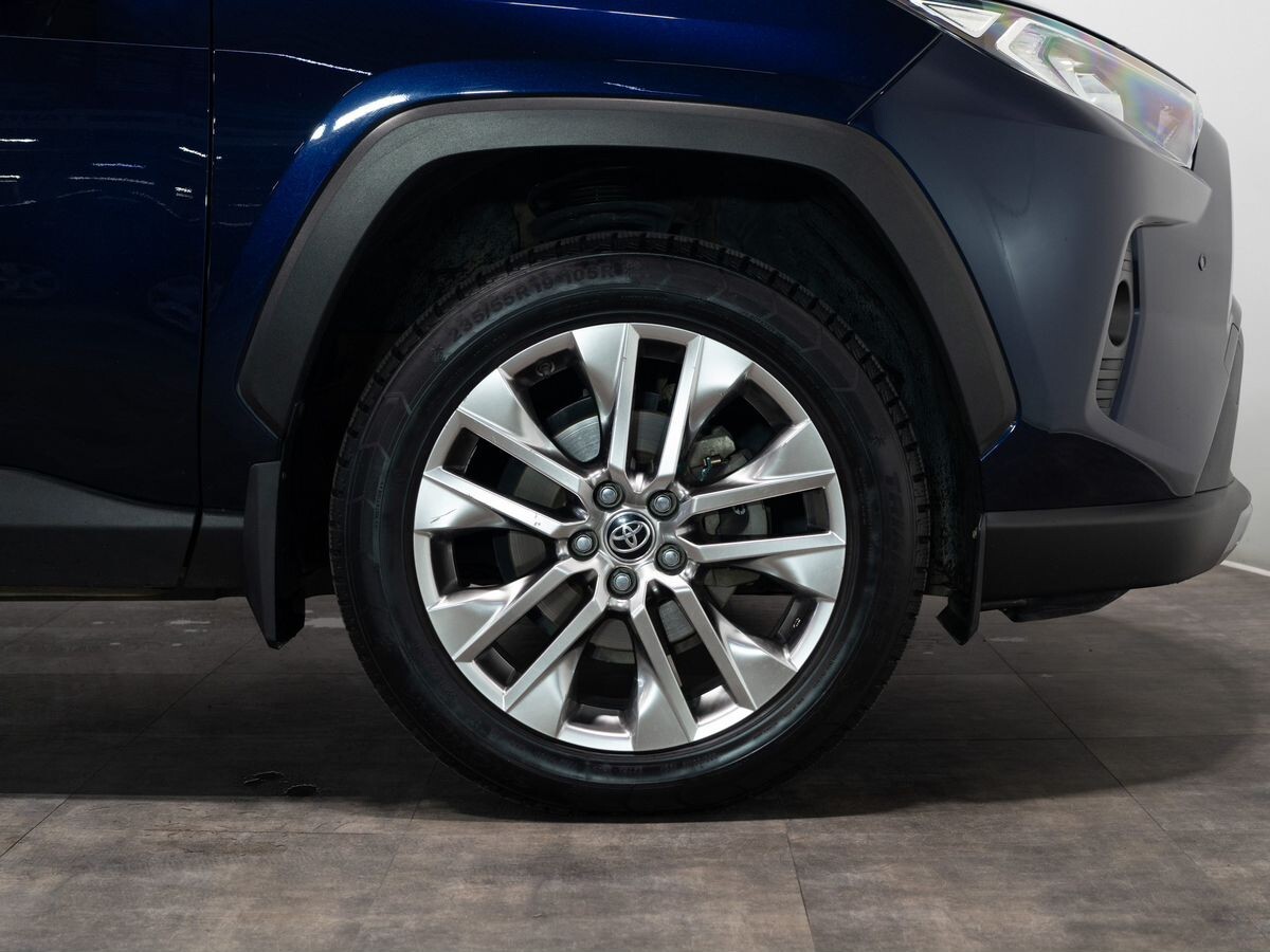 Toyota RAV4 2019 - фото автомобиля