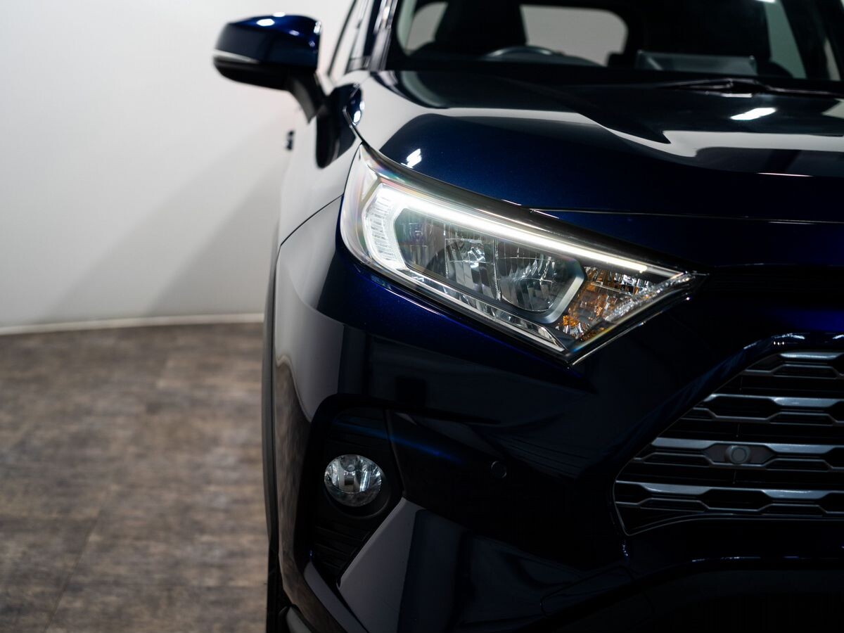 Toyota RAV4 2019 - фото автомобиля