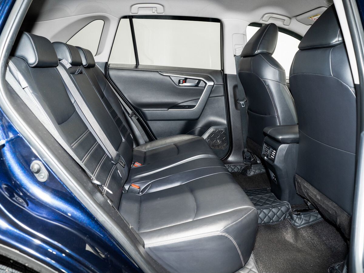 Toyota RAV4 2019 - фото автомобиля