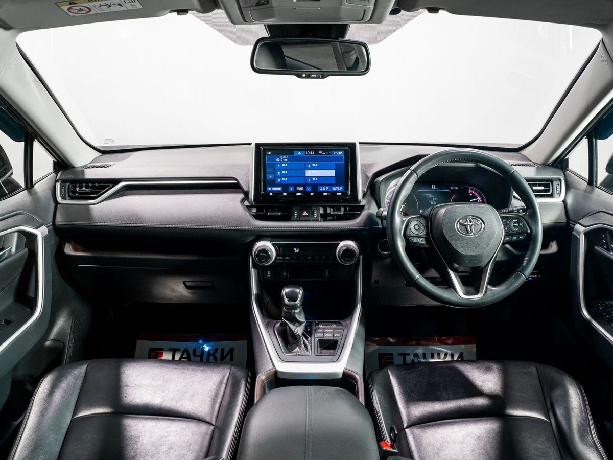 Toyota RAV4 2019 - фото автомобиля