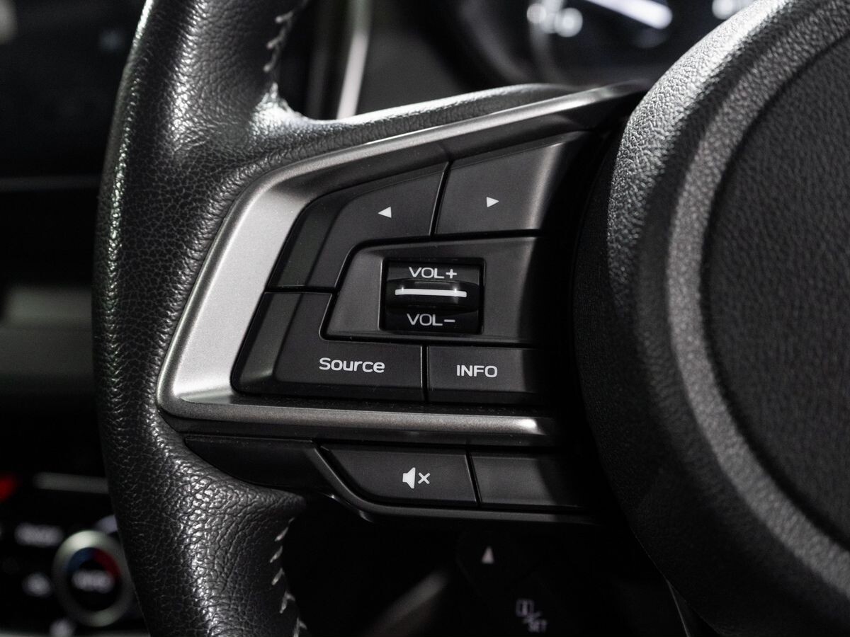 Subaru Forester 2020 - фото автомобиля
