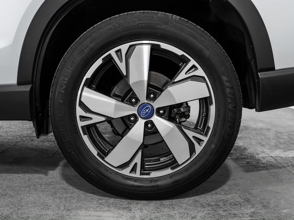 Subaru Forester 2020 - фото автомобиля
