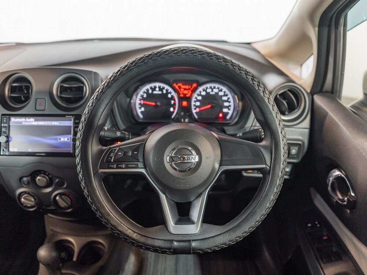 Nissan Note 2018 - фото автомобиля