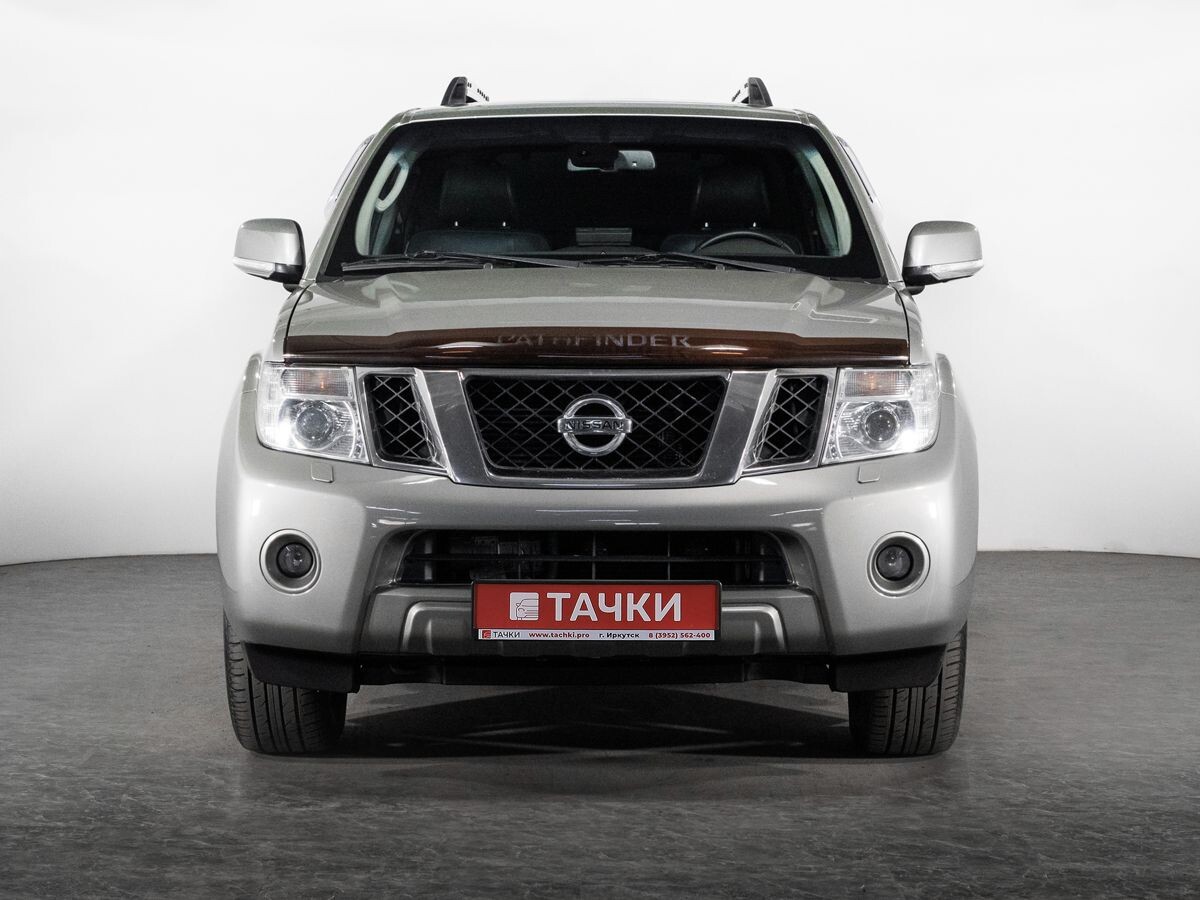 Nissan Pathfinder 2012 - фото автомобиля