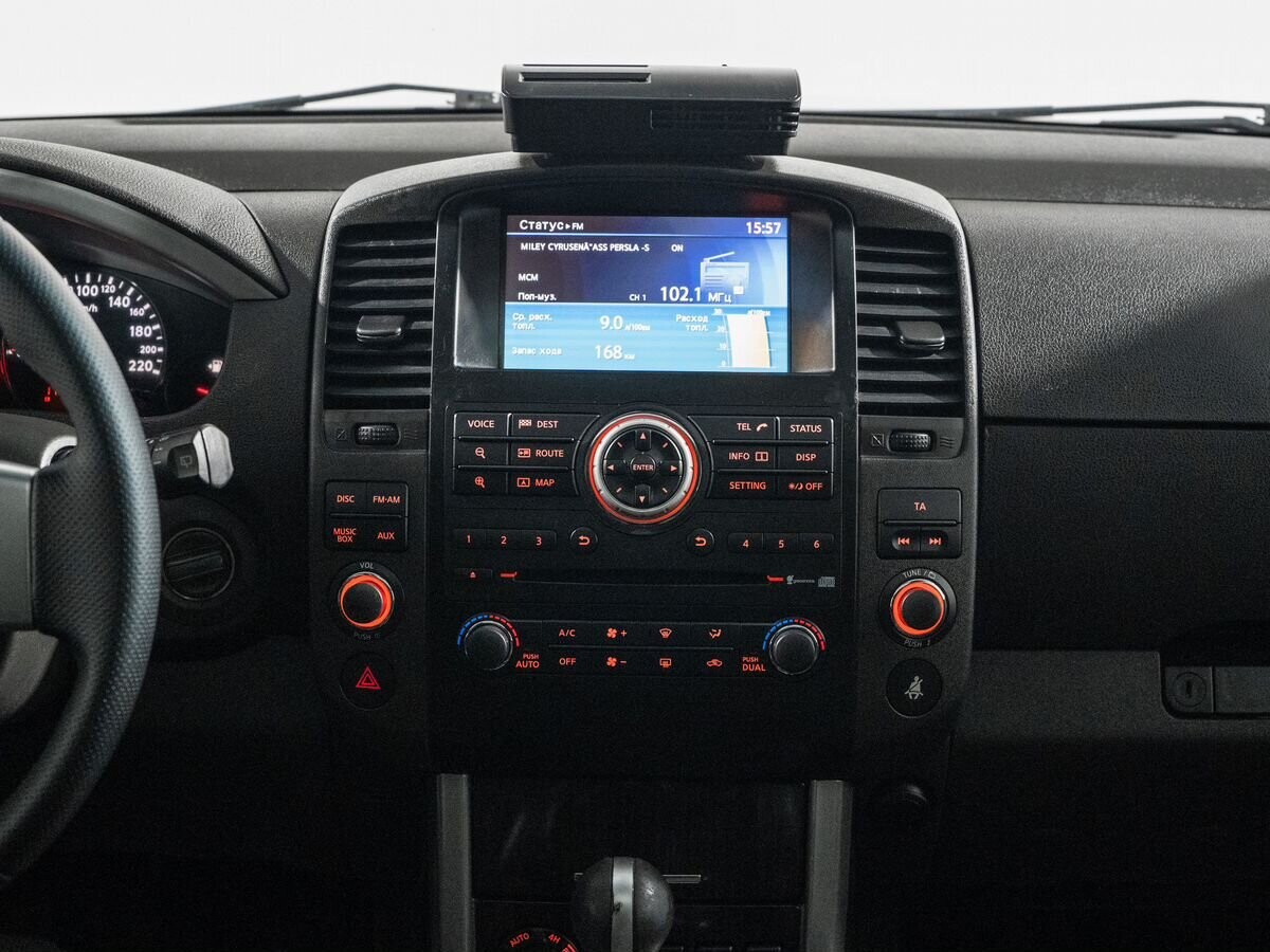 Nissan Pathfinder 2012 - фото автомобиля