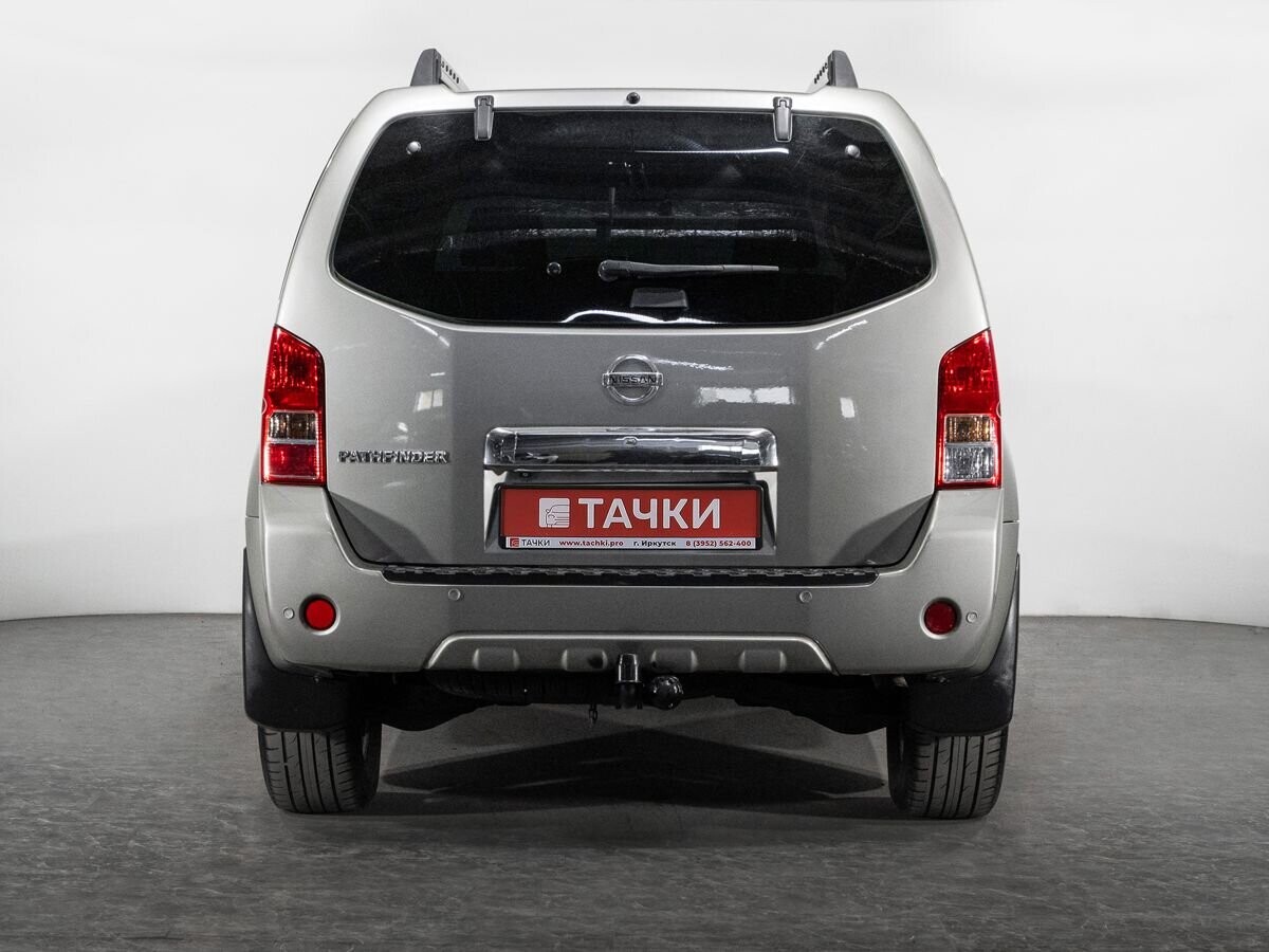 Nissan Pathfinder 2012 - фото автомобиля