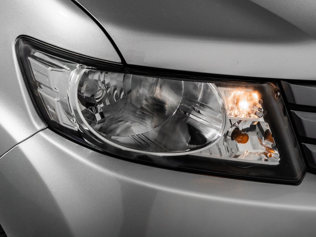 Honda Freed Spike 2011 - фото автомобиля