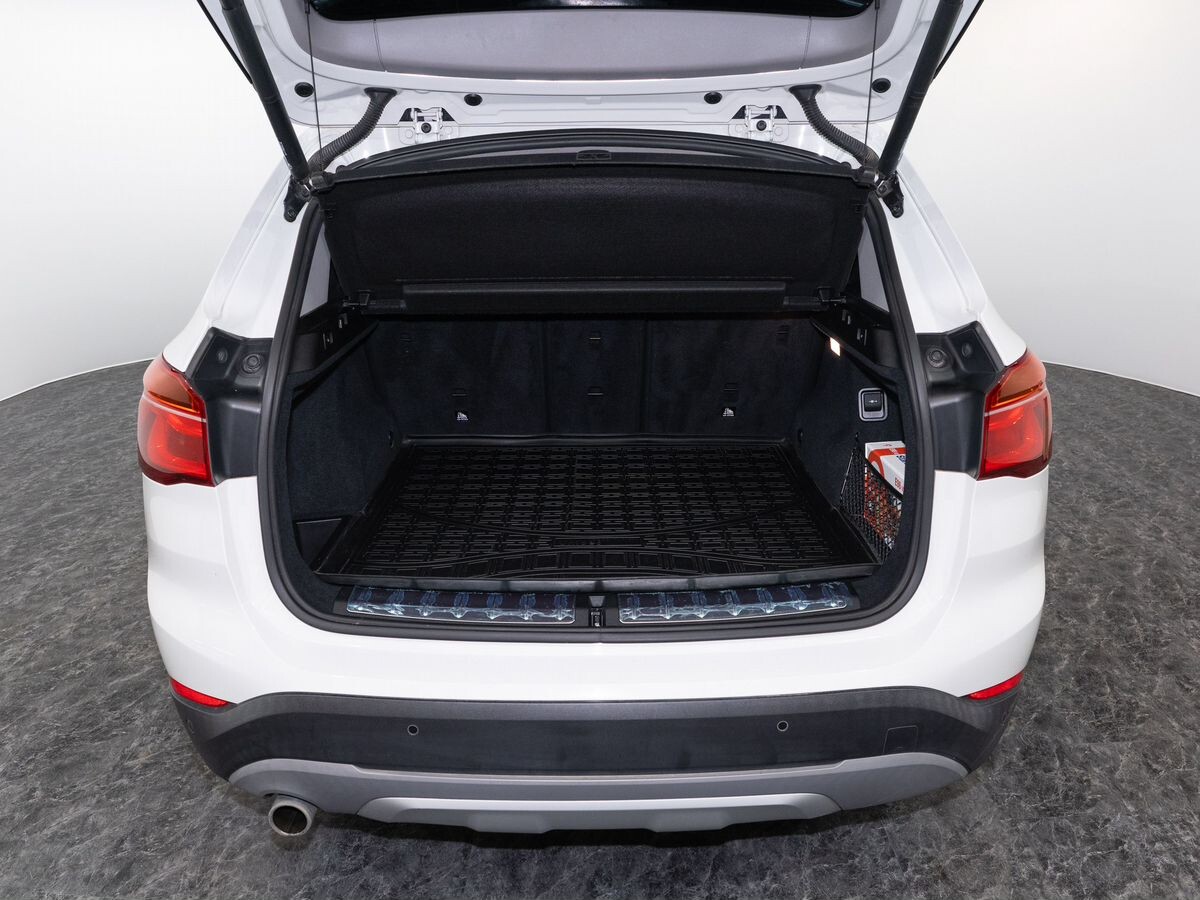 BMW X1 2016 - фото автомобиля
