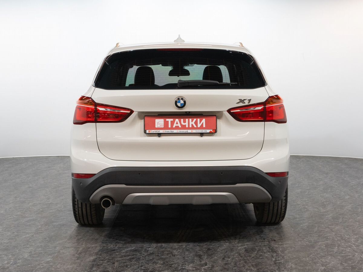 BMW X1 2016 - фото автомобиля