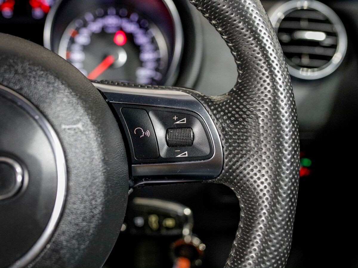 Audi TT 2012 - фото автомобиля