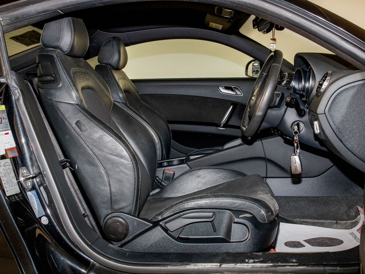 Audi TT 2012 - фото автомобиля