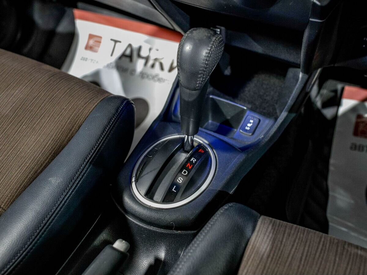 Honda Fit 2012 - фото автомобиля