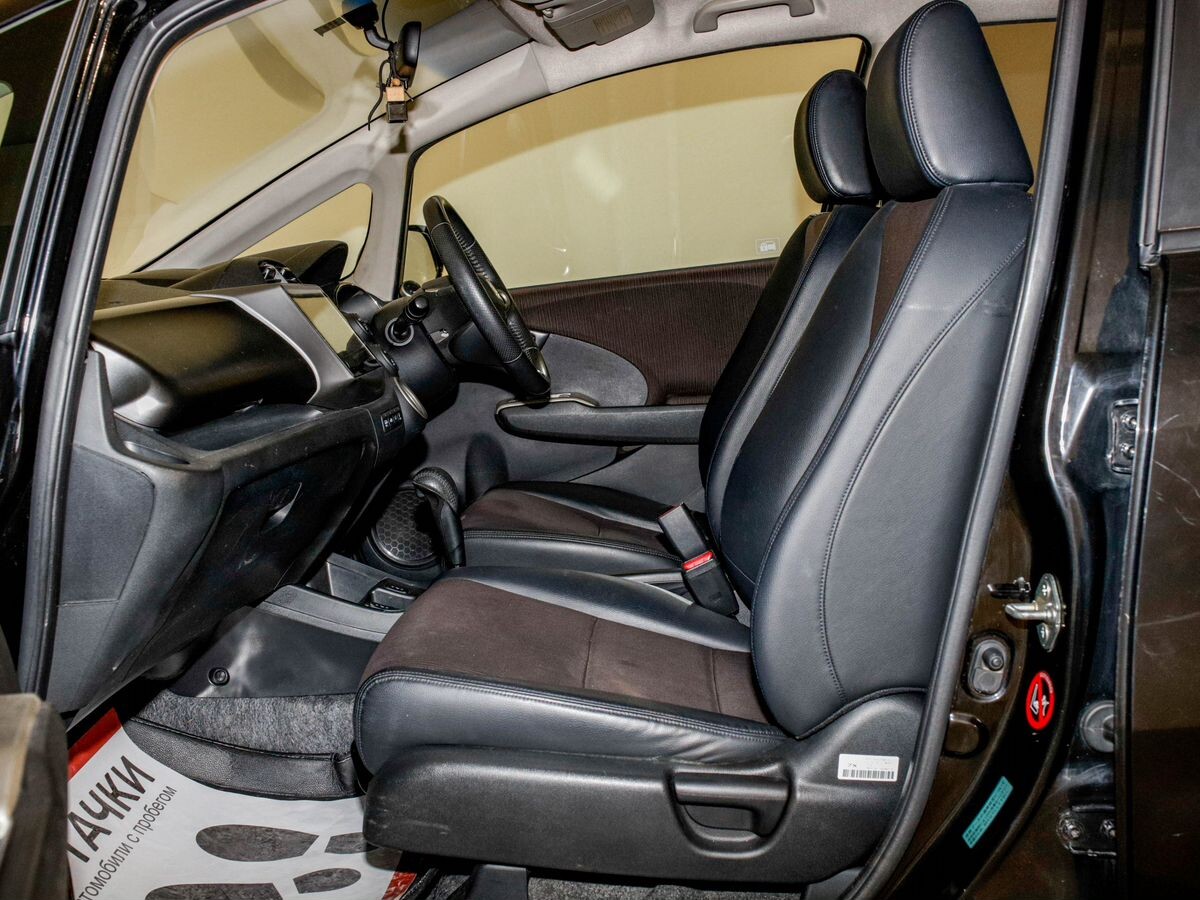Honda Fit 2012 - фото автомобиля
