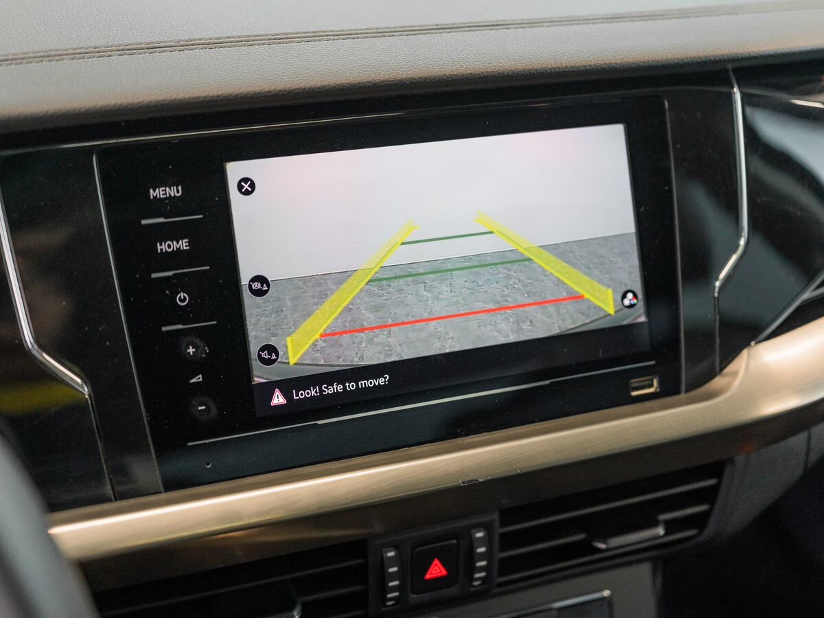 Volkswagen Passat 2020 - фото автомобиля