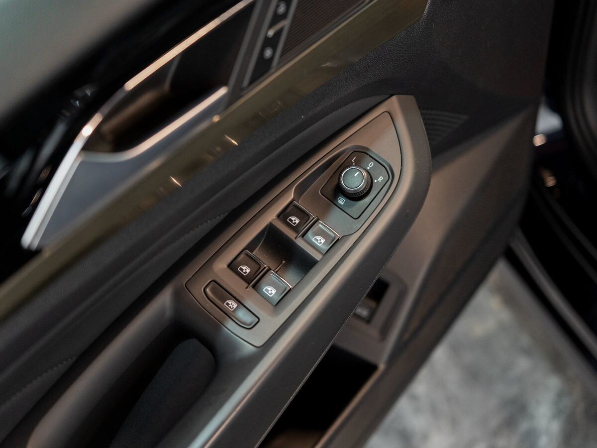 Volkswagen Passat 2020 - фото автомобиля