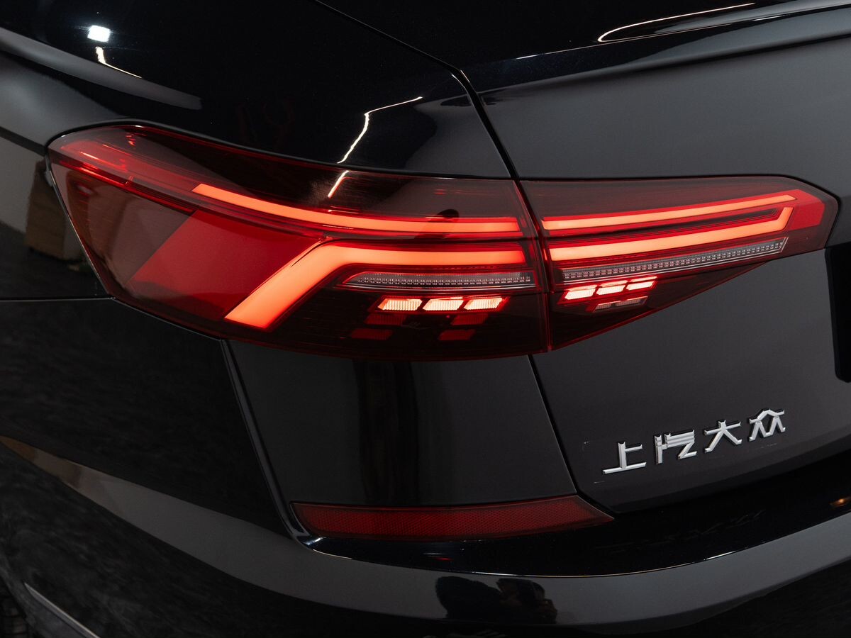 Volkswagen Passat 2020 - фото автомобиля