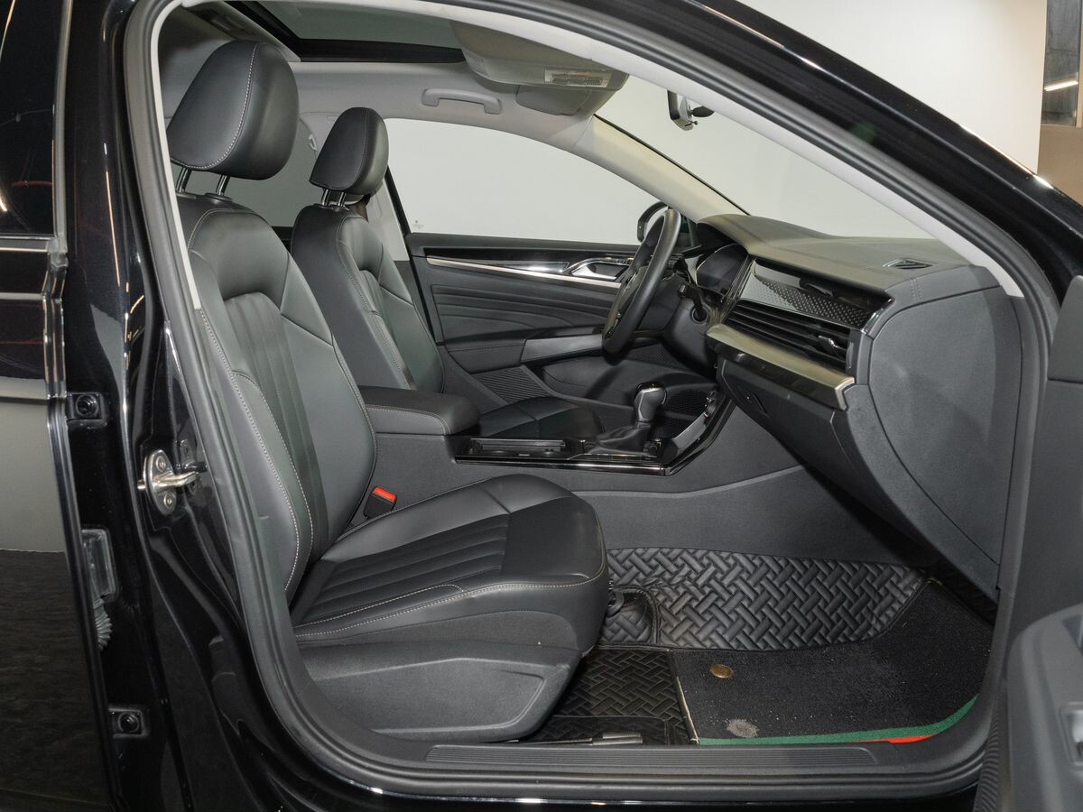 Volkswagen Passat 2020 - фото автомобиля