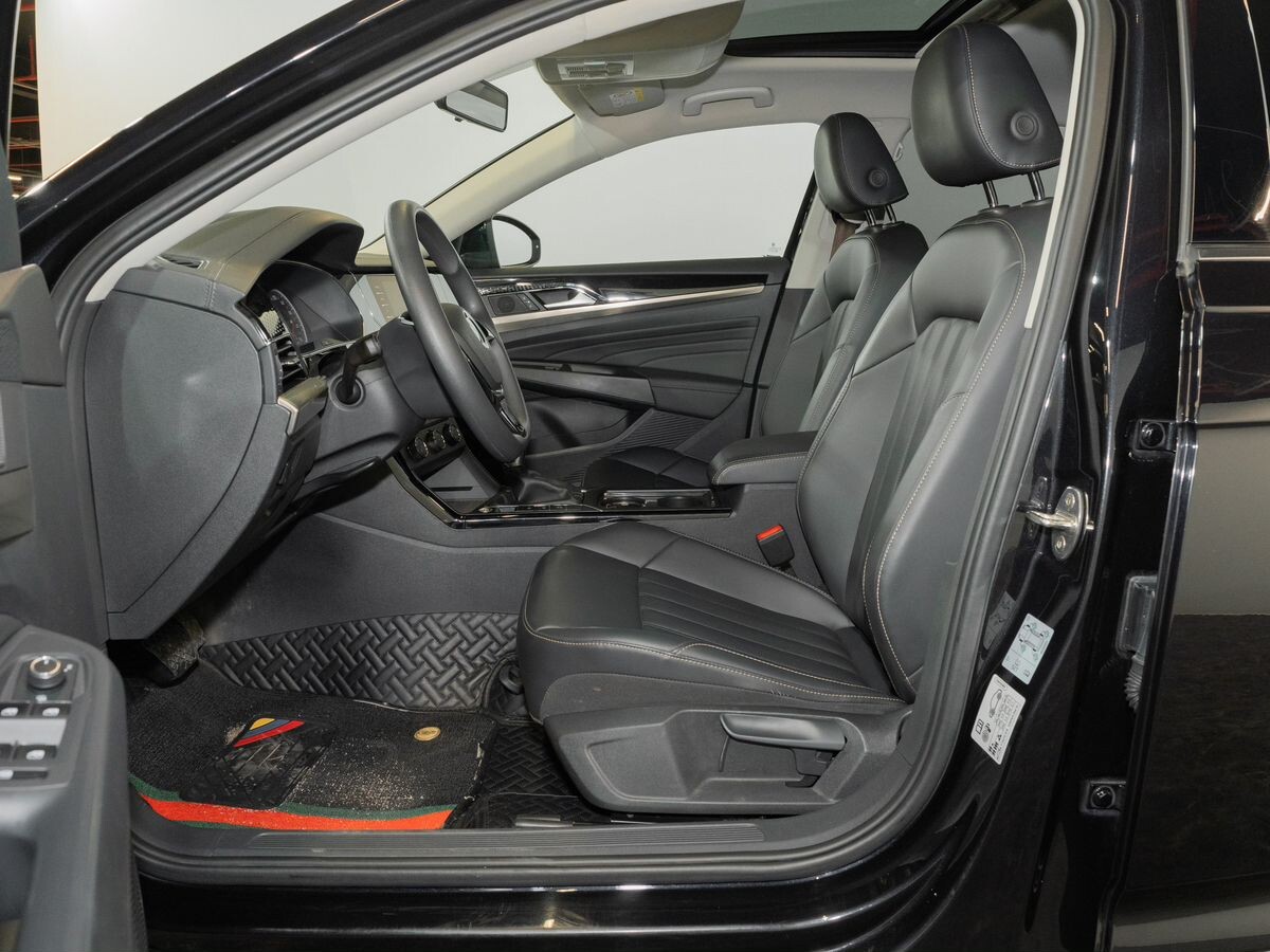 Volkswagen Passat 2020 - фото автомобиля
