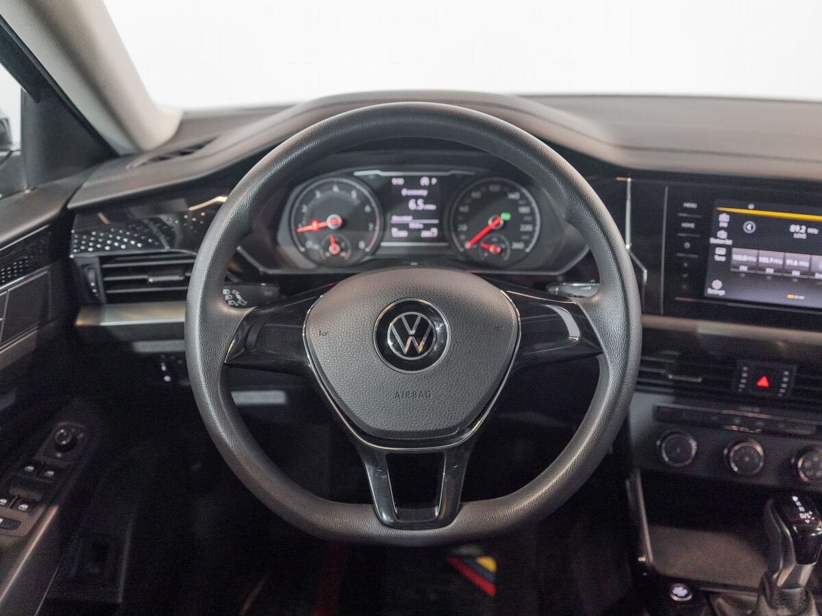 Volkswagen Passat 2020 - фото автомобиля