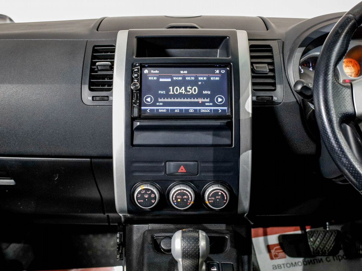 Nissan X-Trail 2010 - фото автомобиля