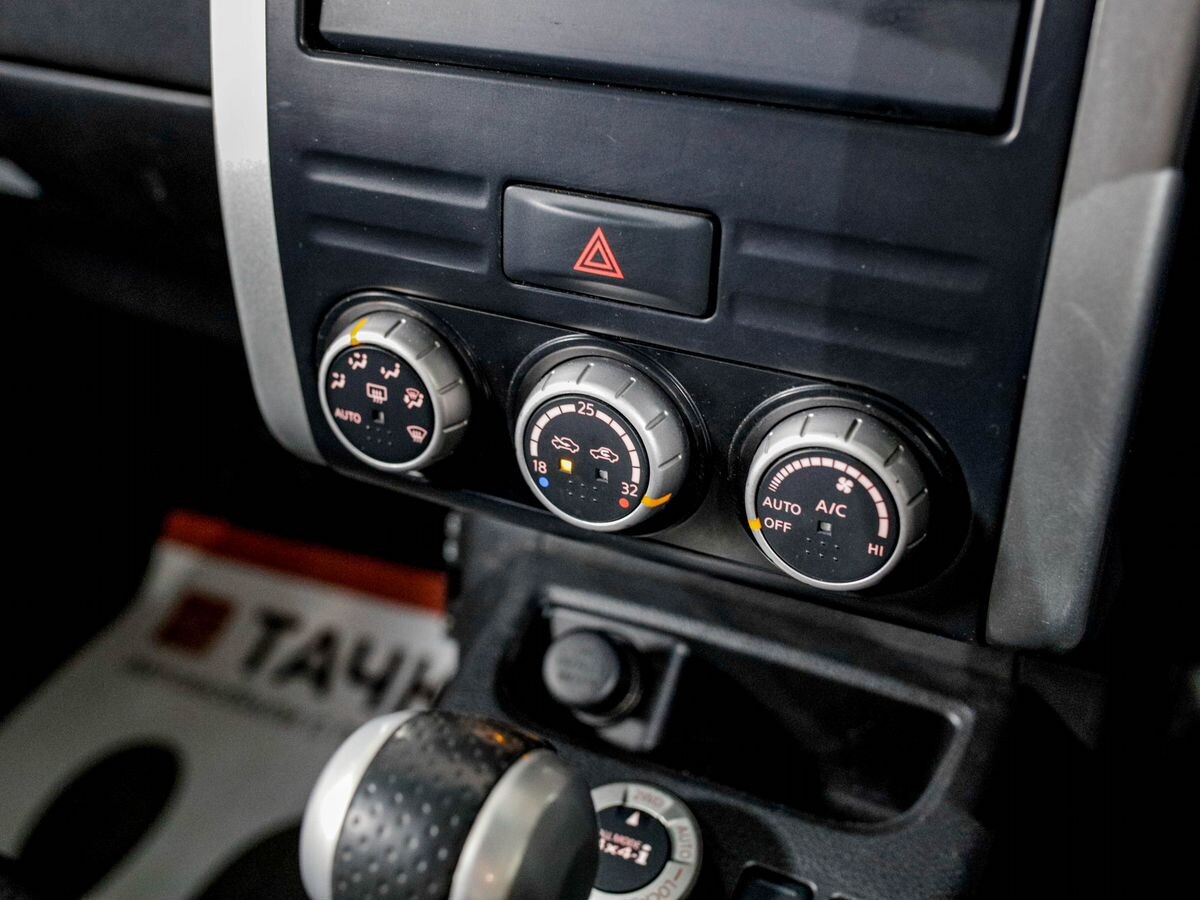Nissan X-Trail 2010 - фото автомобиля