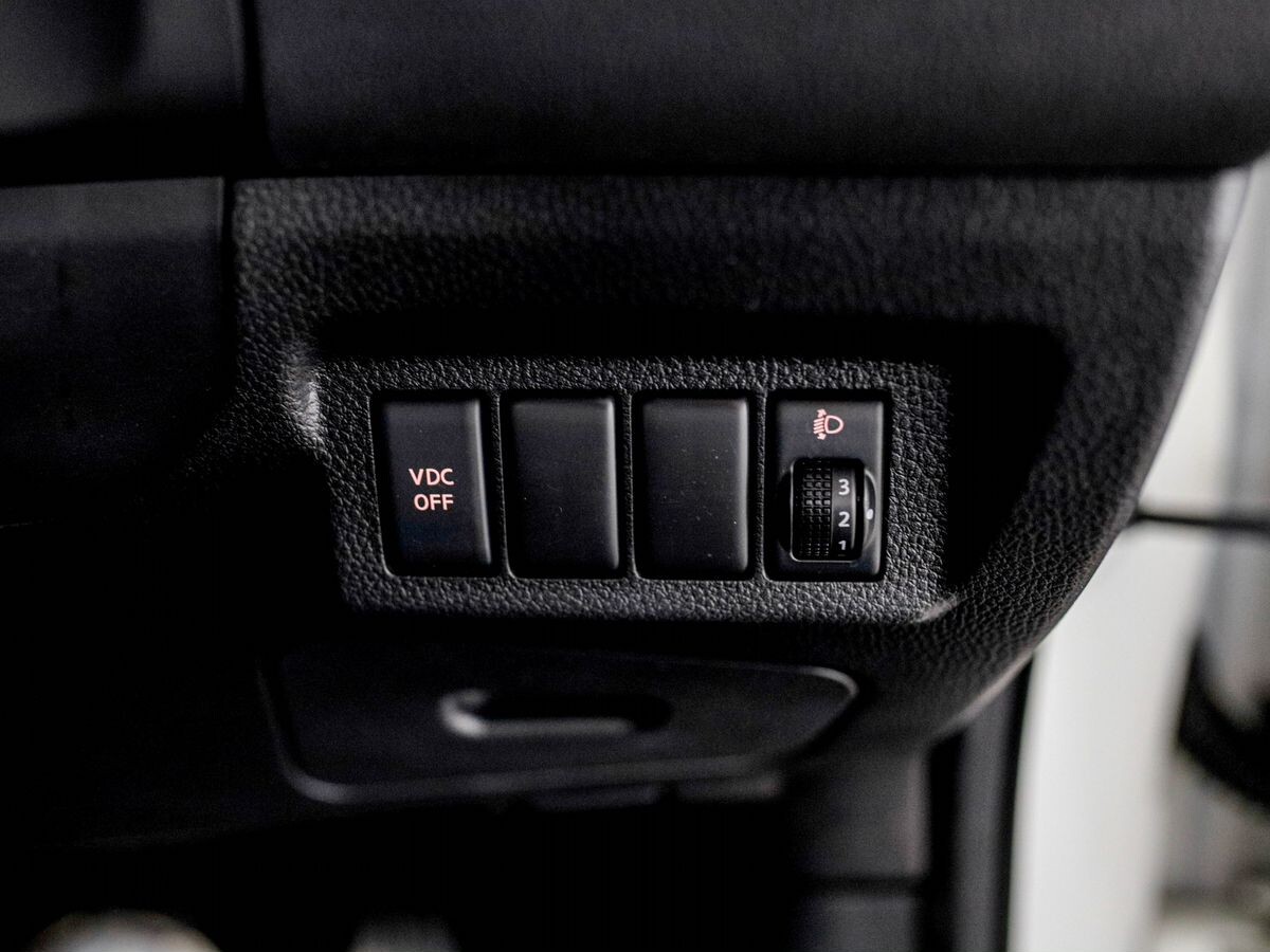 Nissan X-Trail 2010 - фото автомобиля