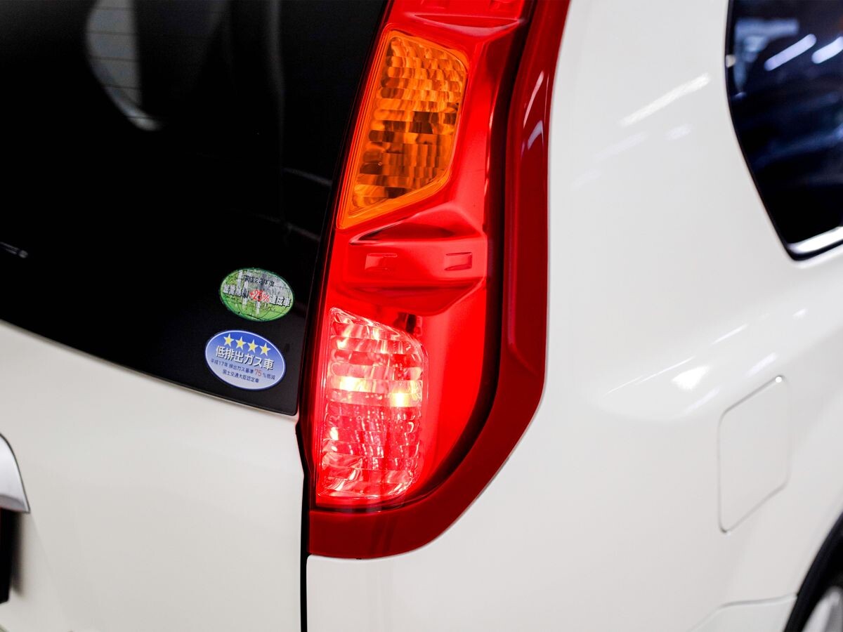 Nissan X-Trail 2010 - фото автомобиля