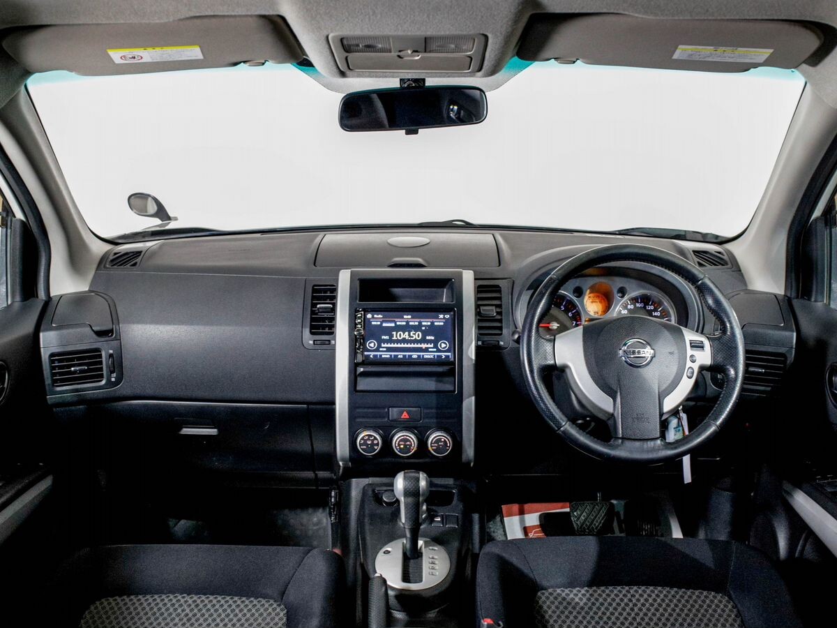 Nissan X-Trail 2010 - фото автомобиля