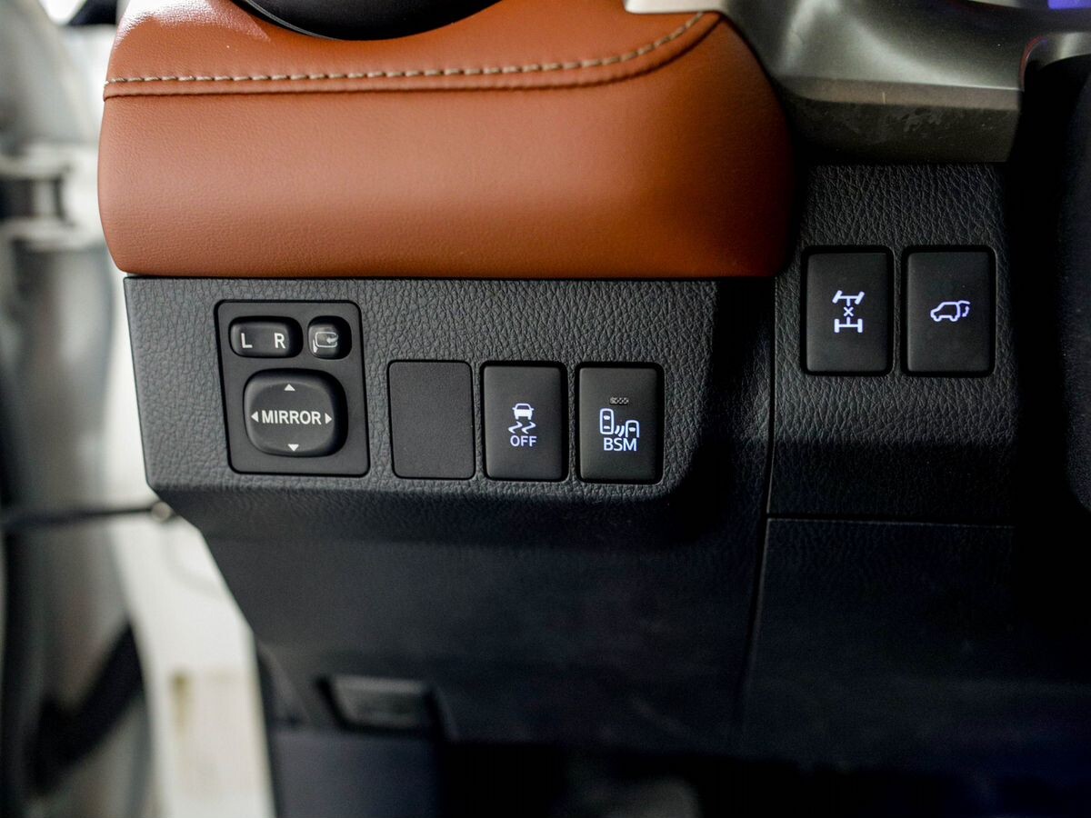 Toyota RAV4 2013 - фото автомобиля