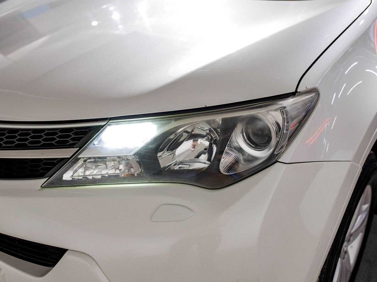 Toyota RAV4 2013 - фото автомобиля