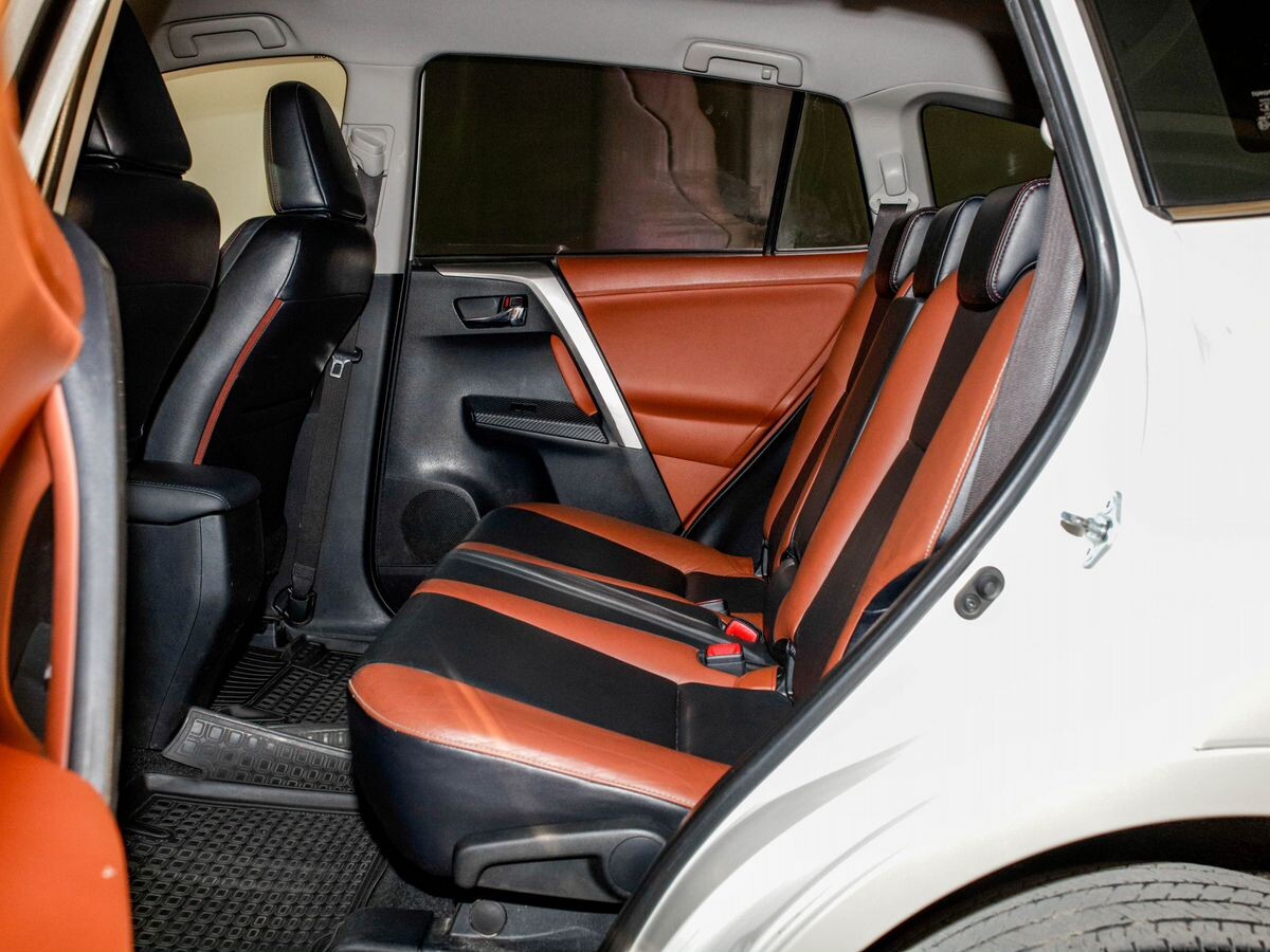 Toyota RAV4 2013 - фото автомобиля