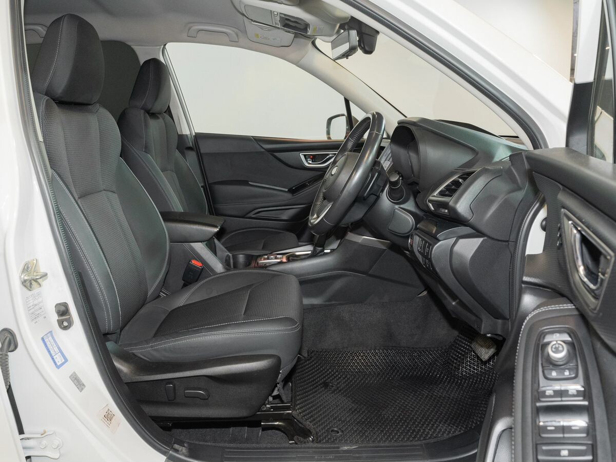 Subaru Forester 2021 - фото автомобиля