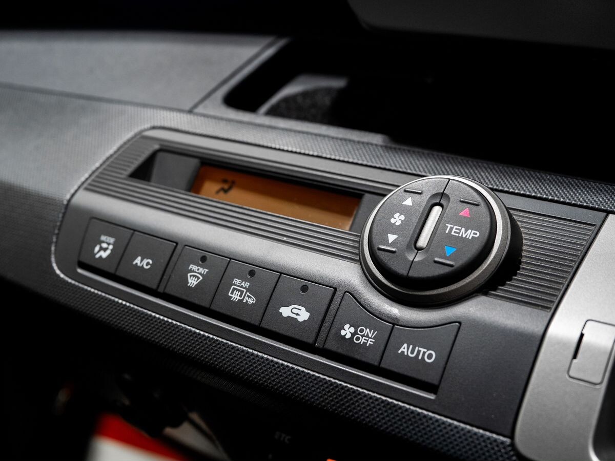 Honda Freed 2012 - фото автомобиля