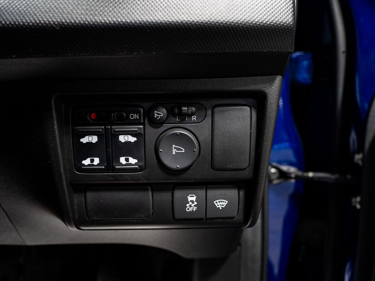 Honda Freed 2012 - фото автомобиля