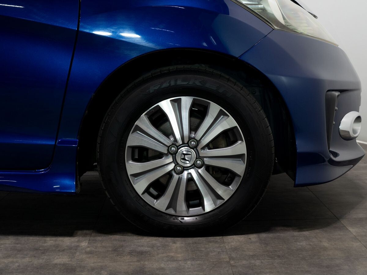 Honda Freed 2012 - фото автомобиля