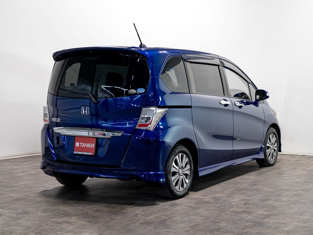 Honda Freed 2012 - фото автомобиля