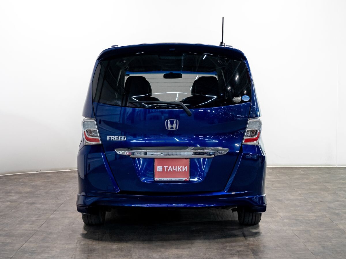 Honda Freed 2012 - фото автомобиля