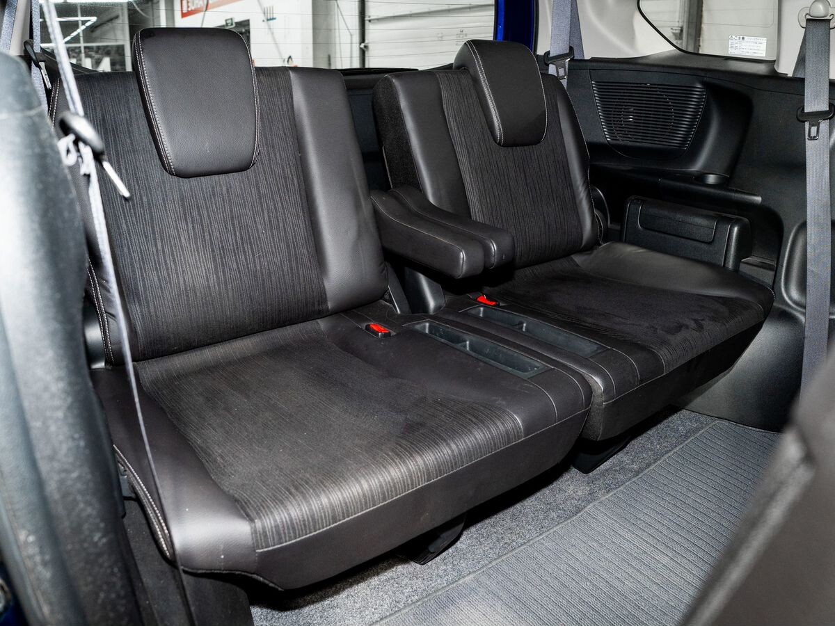 Honda Freed 2012 - фото автомобиля