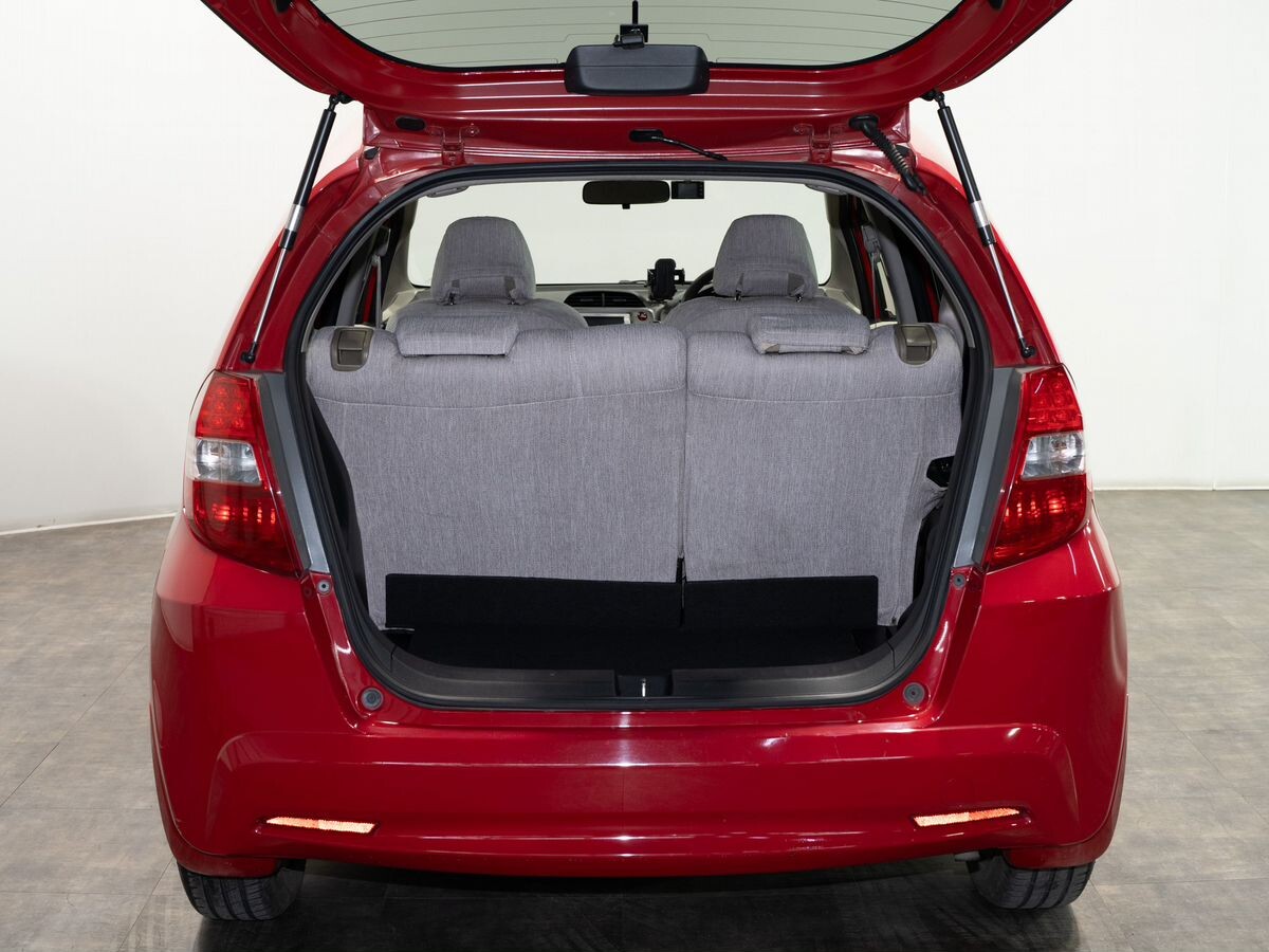 Honda Fit 2010 - фото автомобиля