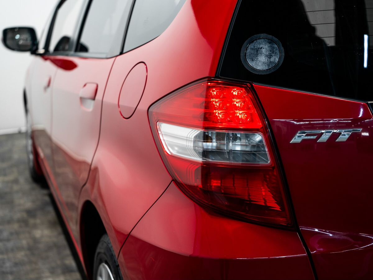Honda Fit 2010 - фото автомобиля